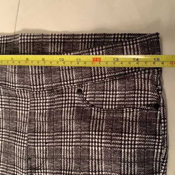 Seven7 Women’s Dandy Plaid Pull On Gray Legging Size M - Picture 3 of 13